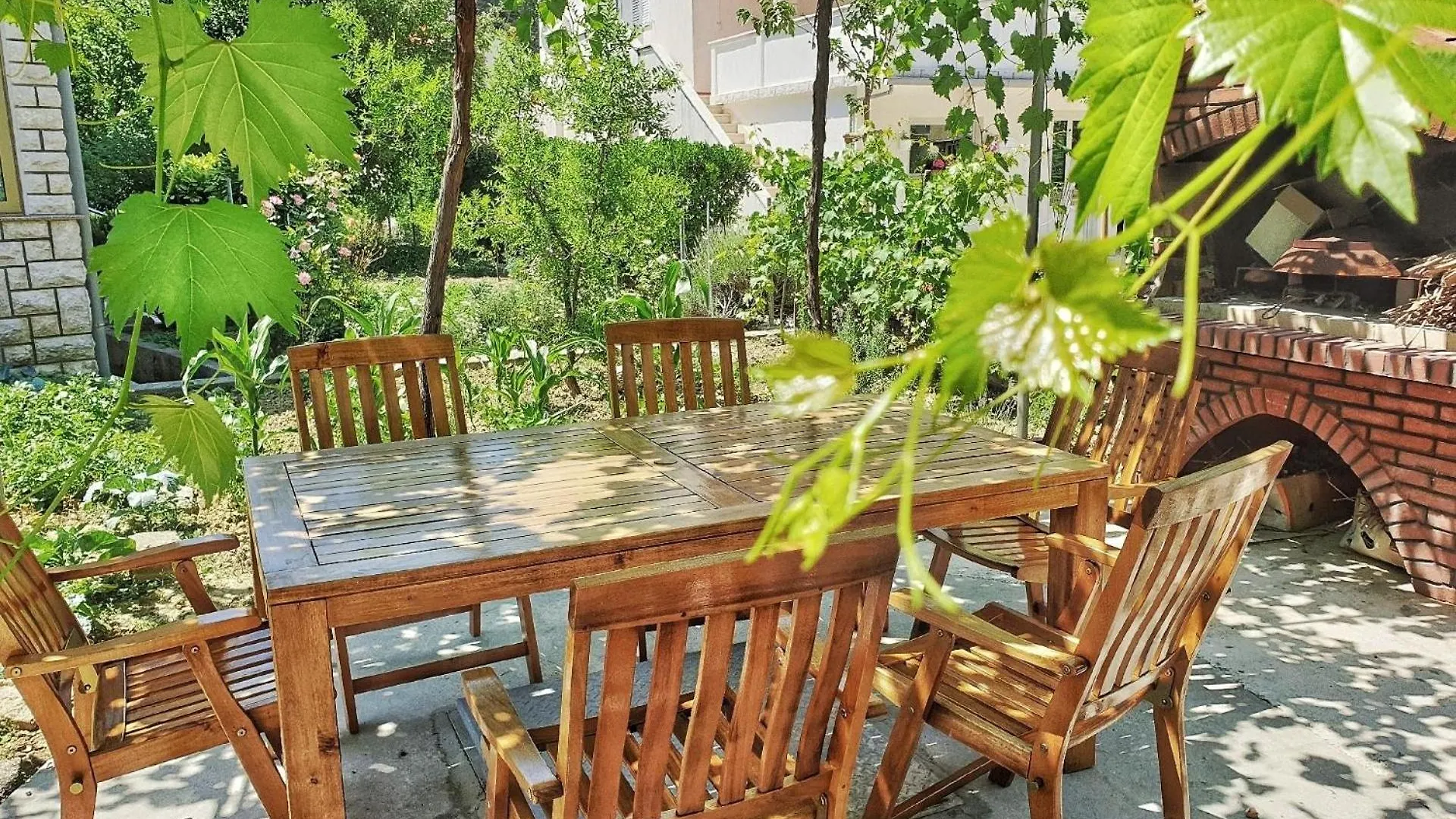 Appartement In Palit Mit Privatem Balkon 0*,