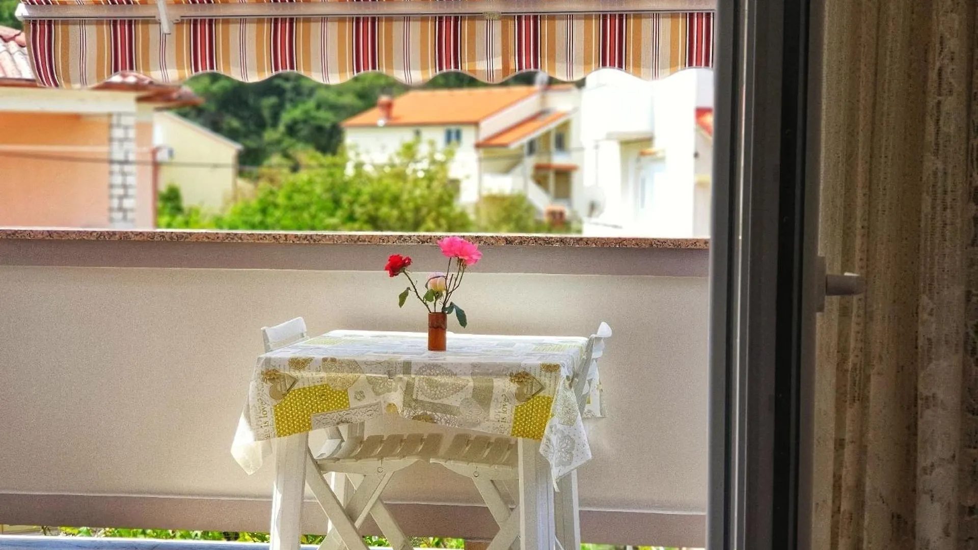 Appartement In Palit Mit Privatem Balkon Apartment