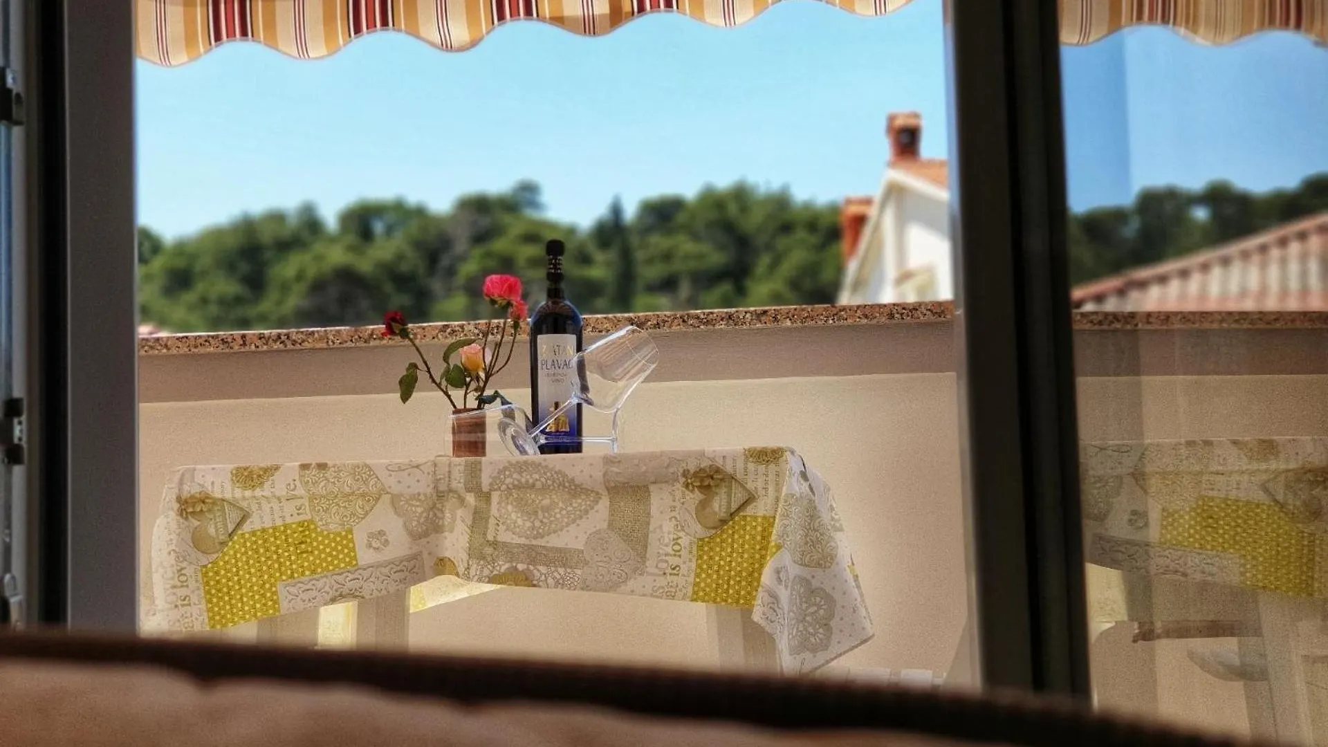 Appartement In Palit Mit Privatem Balkon