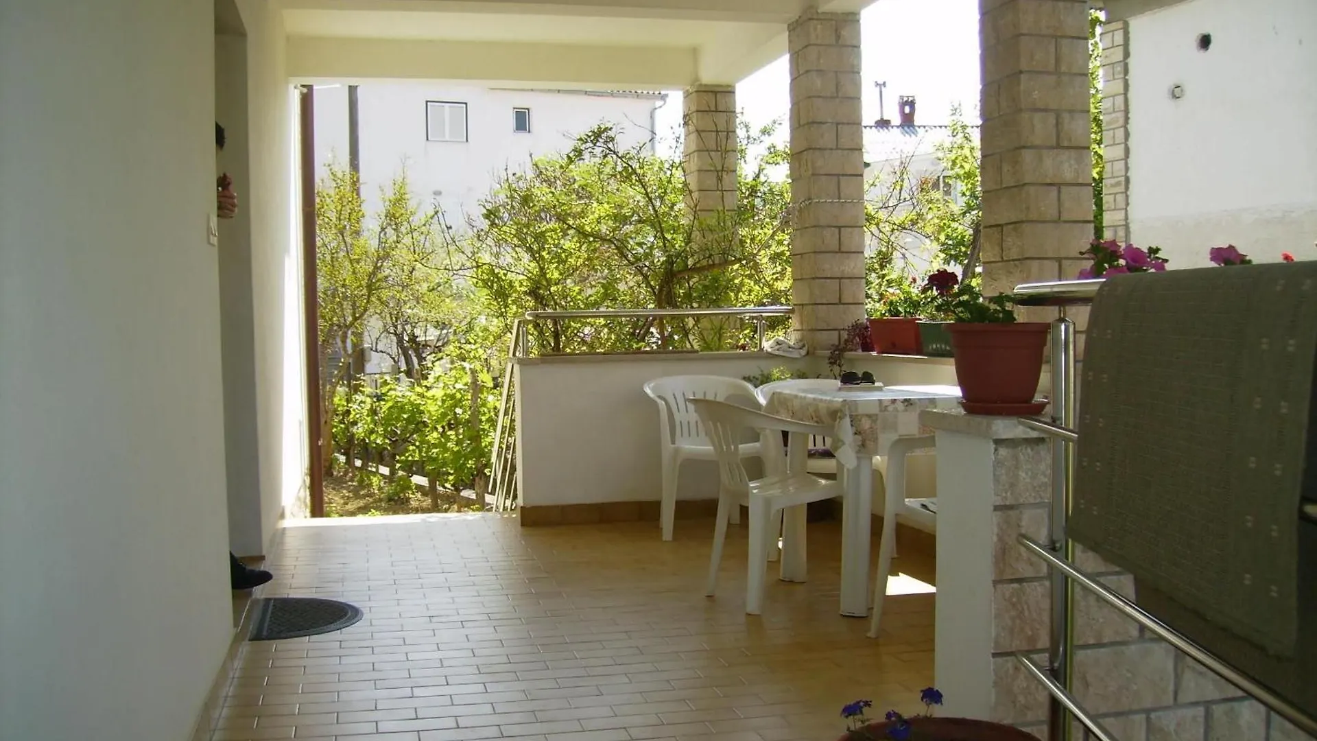 Appartement In Palit Mit Privatem Balkon
