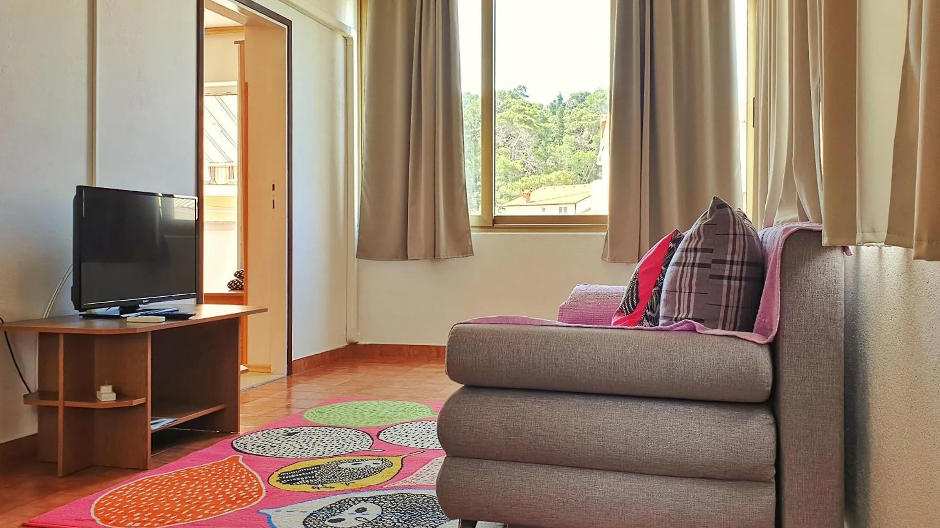 Appartement In Palit Mit Privatem Balkon